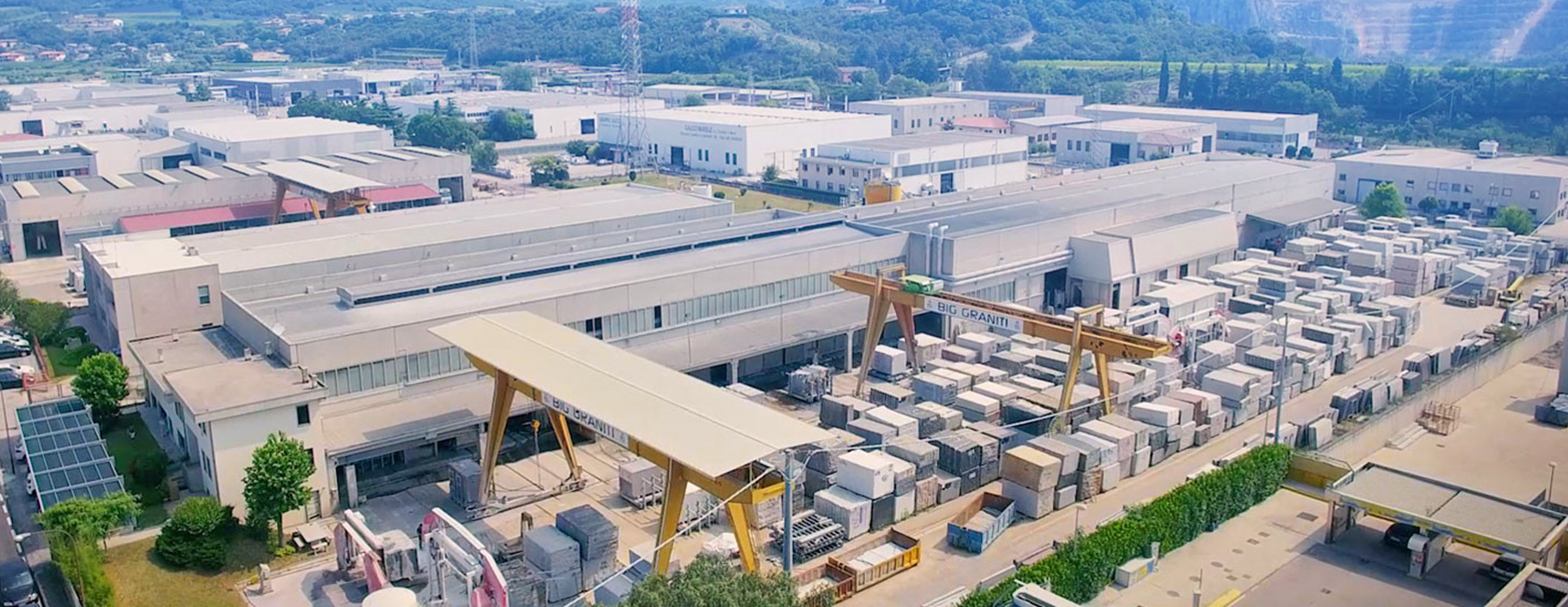 Lavorazione di graniti, quarziti, marmi duri e pietre naturali. Big Graniti Verona Italy.