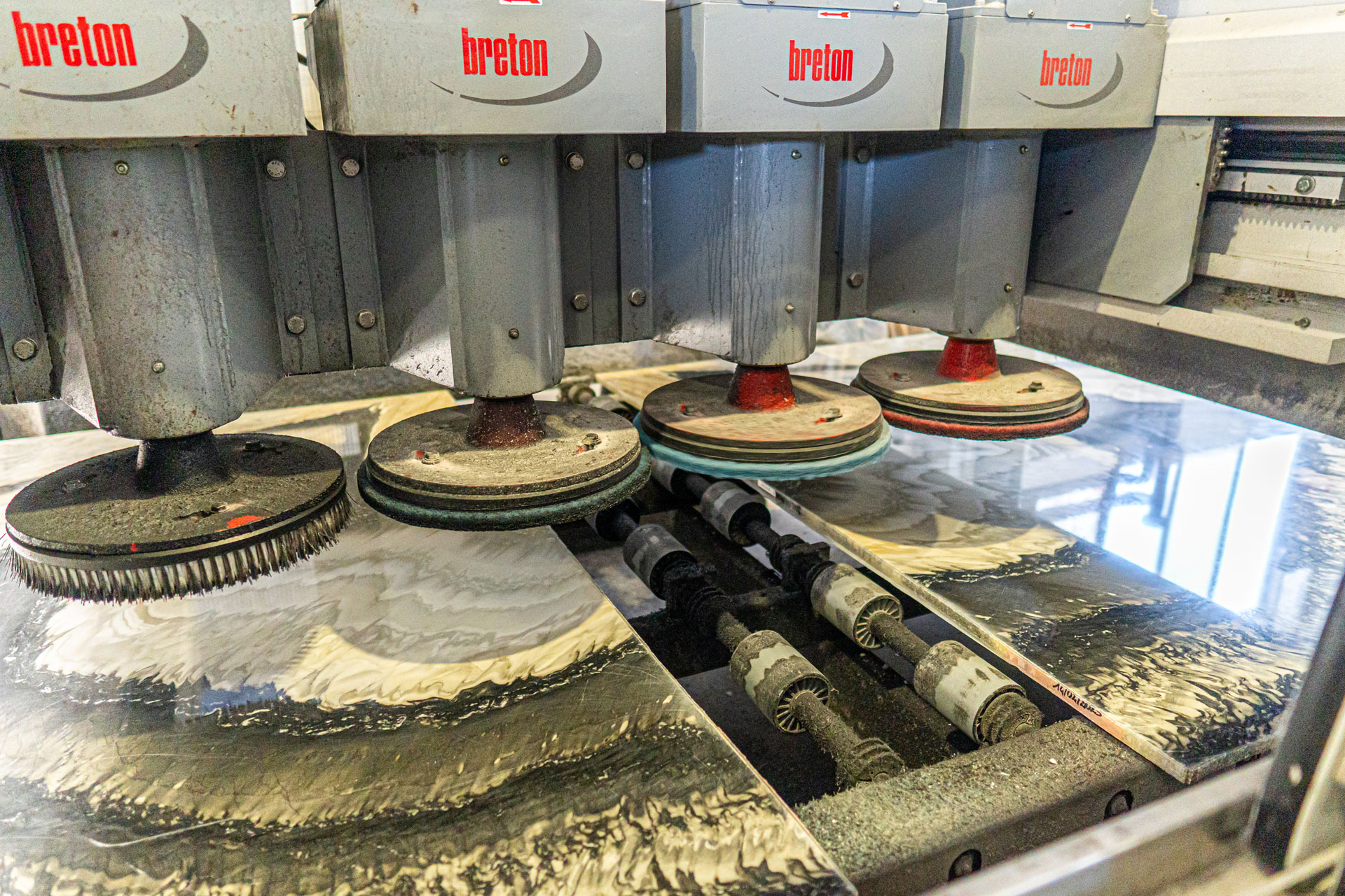 Tecnologie innovative e avanzate per la lavorazione di graniti, quarziti, marmi duri e pietre naturali. Big Graniti Verona Italy. Tecnologie innovative e avanzate per la lavorazione di graniti, quarziti, marmi duri e pietre naturali. Big Graniti Verona Italy.