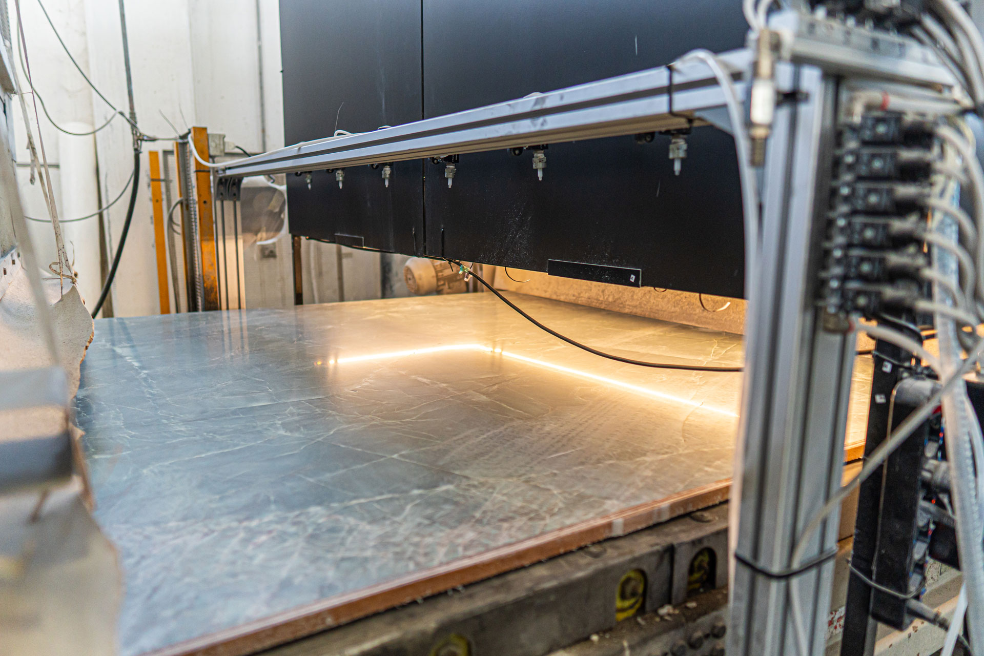 Tecnologie innovative e avanzate per la lavorazione di graniti, quarziti, marmi duri e pietre naturali. Big Graniti Verona Italy. Tecnologie innovative e avanzate per la lavorazione di graniti, quarziti, marmi duri e pietre naturali. Big Graniti Verona Italy.